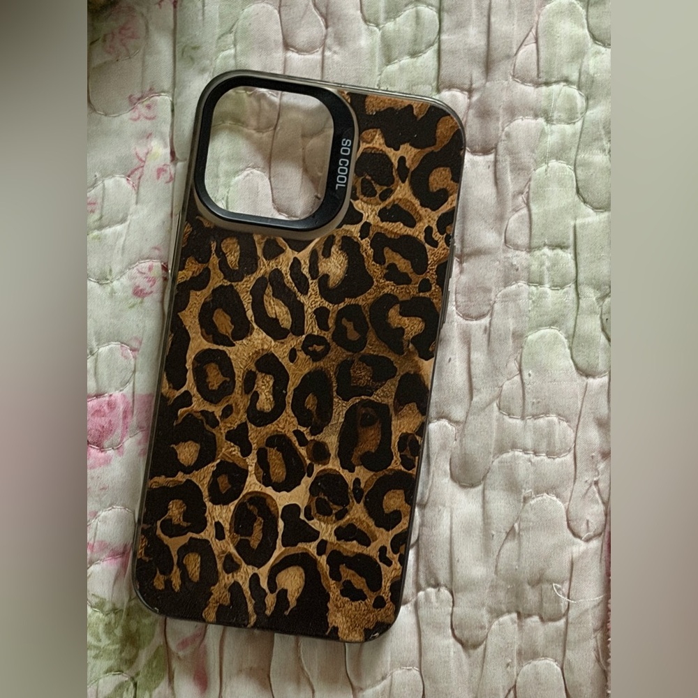 Leopard Print Phone Case - Brown & Black